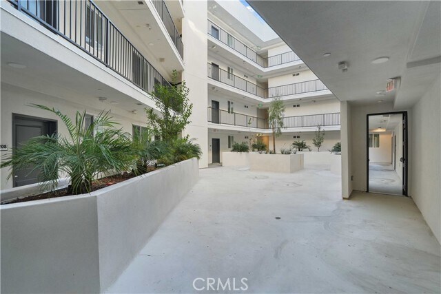 Building Photo - 8750 Sepulveda Blvd