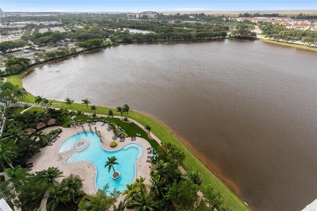 Building Photo - 2641 N Flamingo Rd