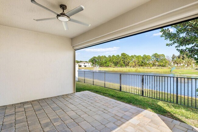 Building Photo - 18446 Claybrook St