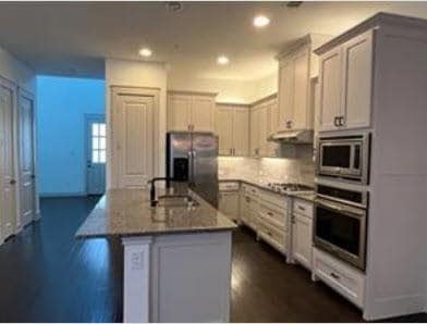 Building Photo - 1105 Water St