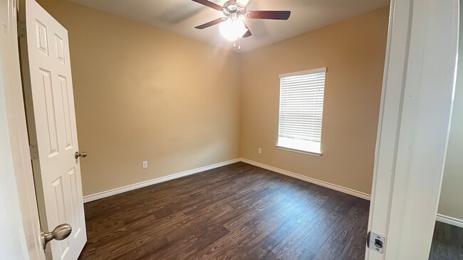 Building Photo - 3604 Barnacle Dr