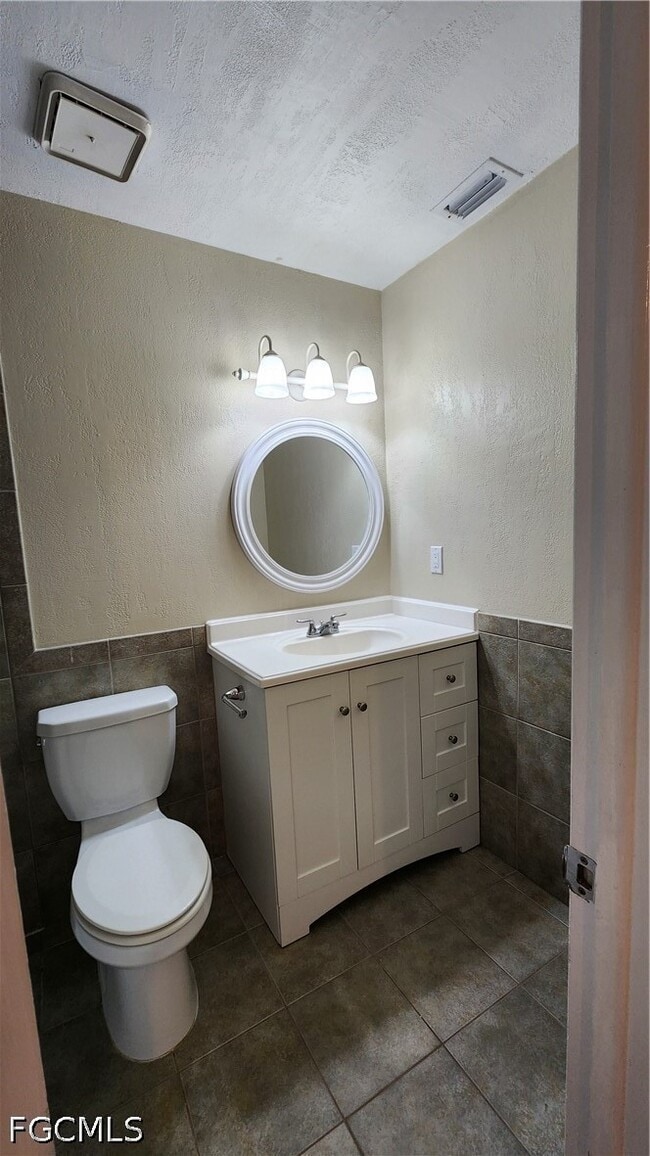 Building Photo - 3277 Royal Canadian Trace