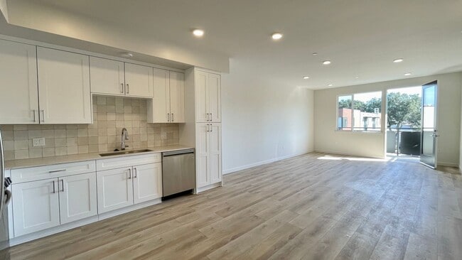 Building Photo - New Construction 2-Bedroom at Victoria Cro...