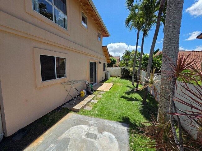 Building Photo - Spacious 2-Bedroom Home with loft in Tropics at Waikele with 2 car Garage