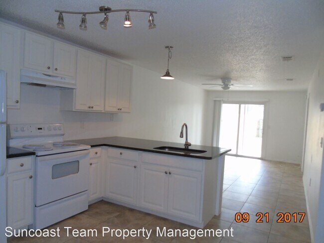 Building Photo - 2 br, 2 bath House - 11255-A Pendleton Ave