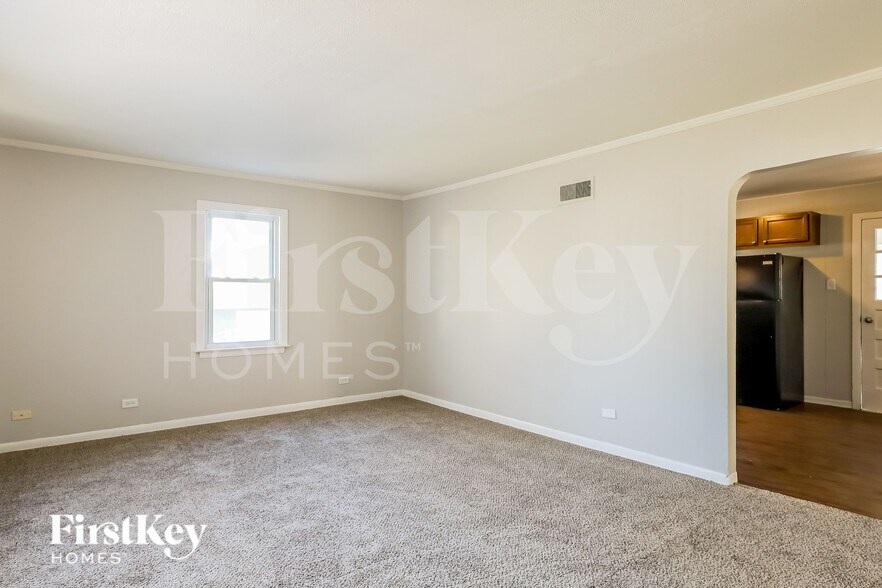 Building Photo - 3915 N Park St