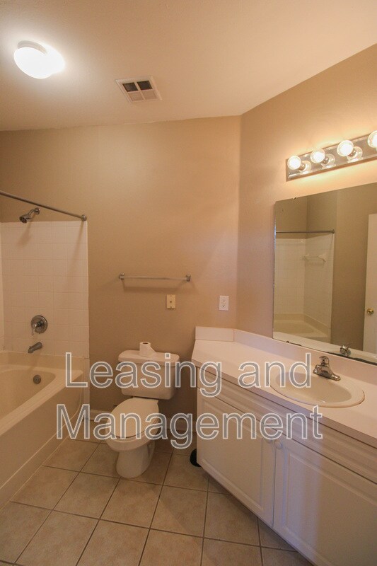 Building Photo - 2037 Telfair Way