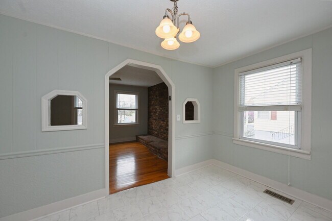 Building Photo - Renovated East Nashville Home | 3BR + Washer/Dryer + Off-Street Parking