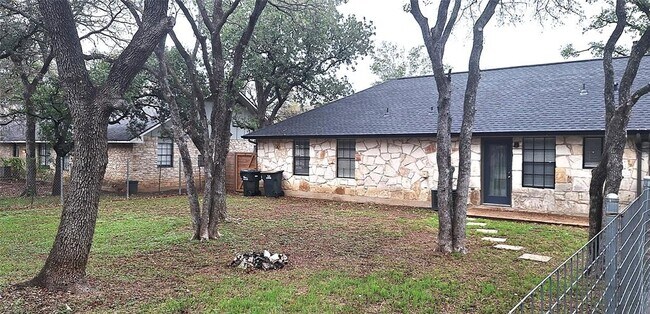 Building Photo - 503 Algerita Dr