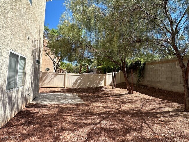 Building Photo - 1537 Broken Bell Ln
