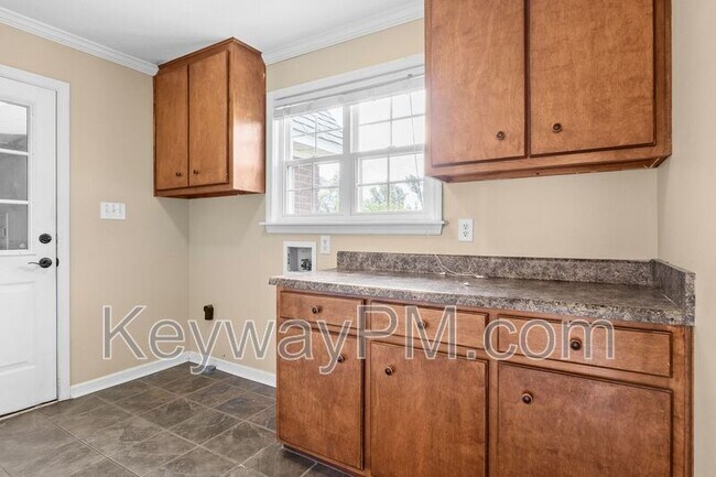 Building Photo - 4851 Appletree Ct