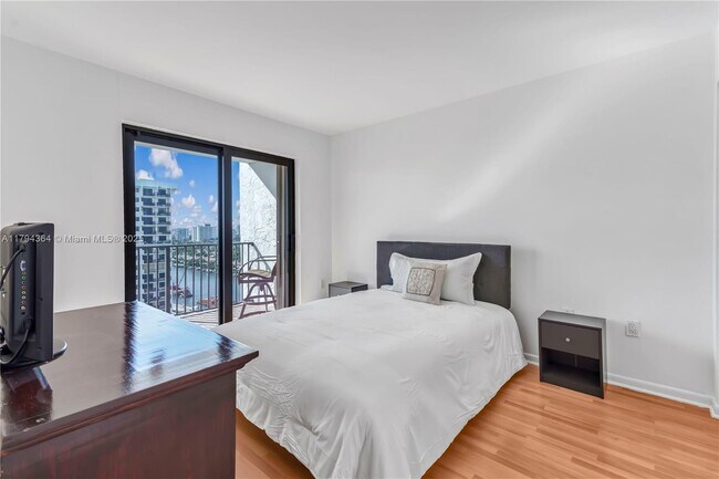 Building Photo - 1201 S Ocean Dr