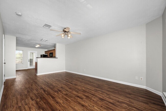 Building Photo - 340 Stewarts Landing Cir