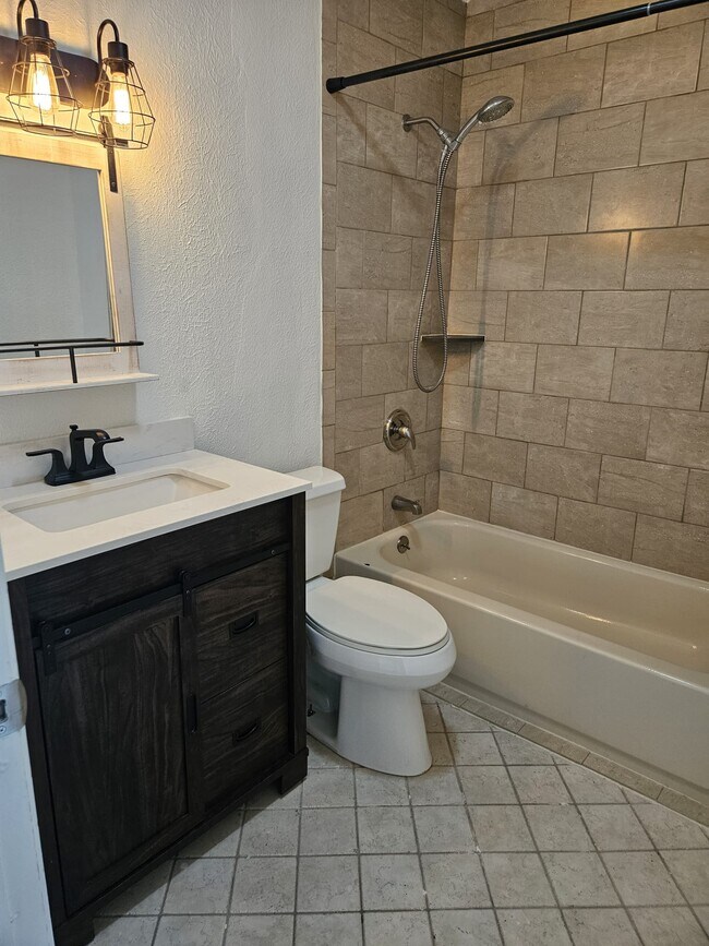 Building Photo - 5821 Windhover Dr