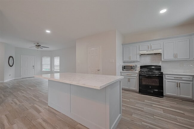 Building Photo - 6623 Arabella St