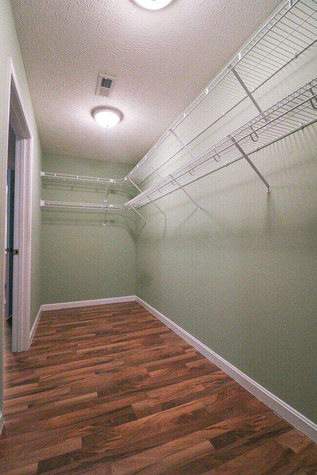 Building Photo - 106 Ethan Ct