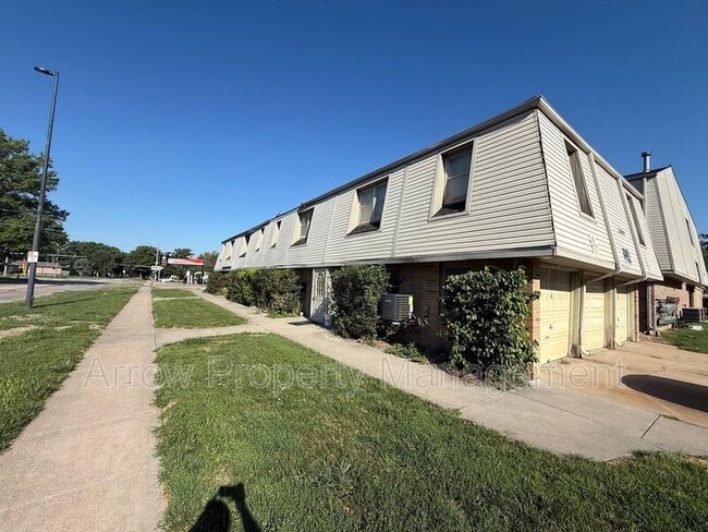 Building Photo - 3609 N 60th St