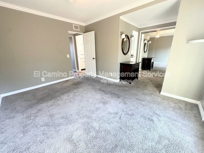 Building Photo - 750 Vinemead Dr