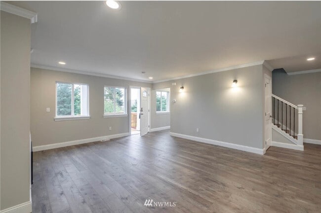 Building Photo - 311 Taylor Ave NW