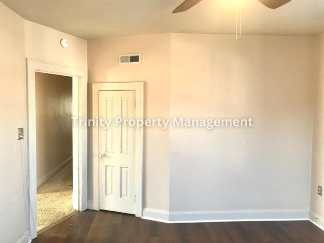 Building Photo - 1625 Hamill Ave