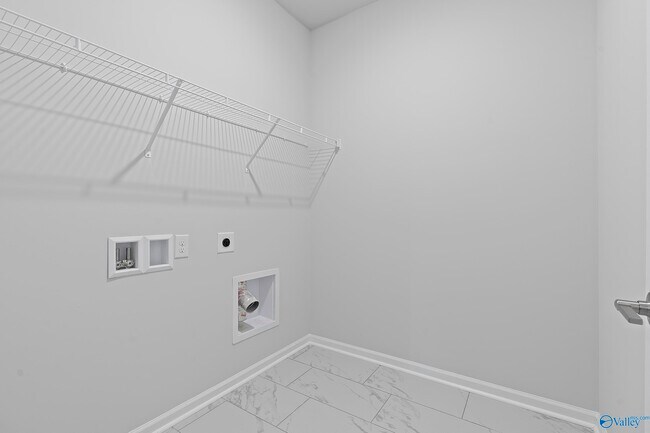 Building Photo - 247 Pennington Ave