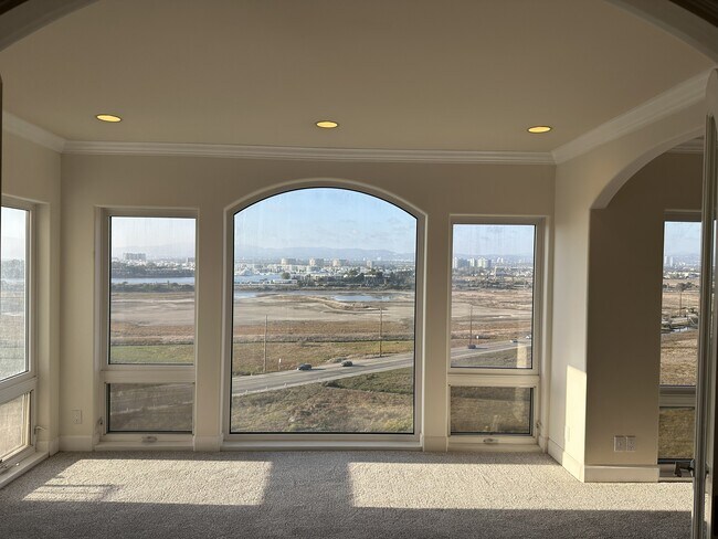 Building Photo - 8120 Billowvista Dr