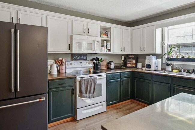 Building Photo - 795 Sugarcane Way