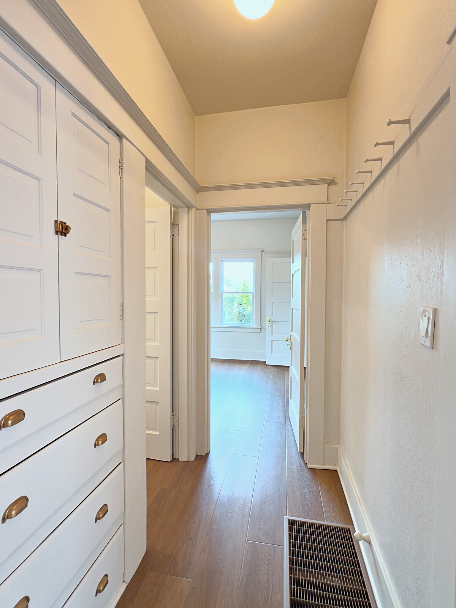 Building Photo - 125 NE 84th Ave