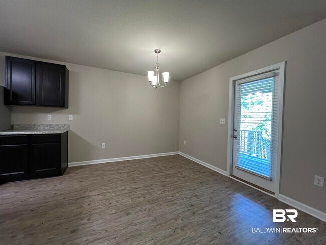 Building Photo - 10286 Shetland Dr