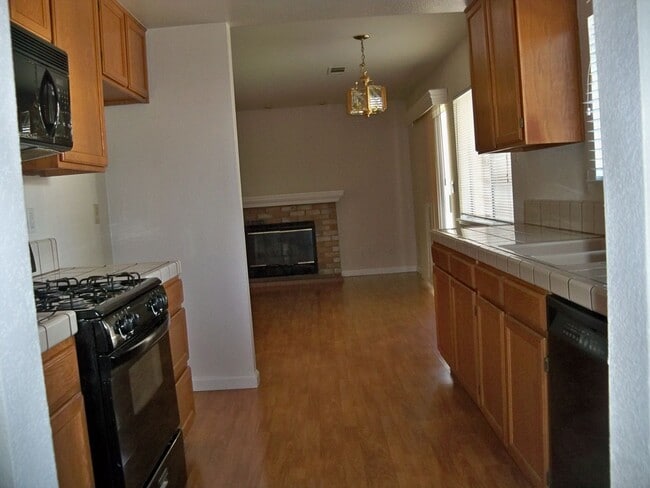 Building Photo - 501 Ramsey Dr