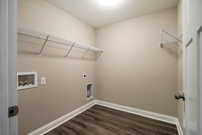 Building Photo - 852 Ducks Lndg