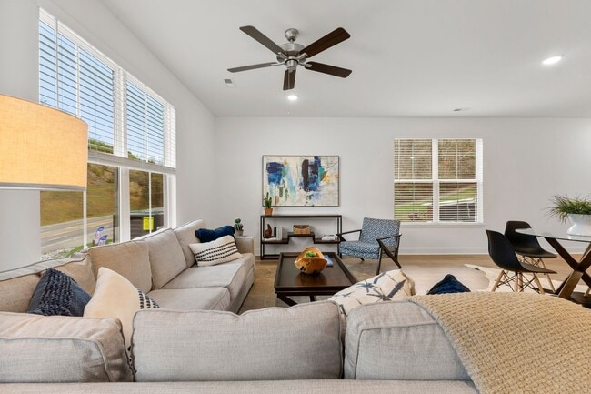Building Photo - 3bd Marigold in Chapman Trace!