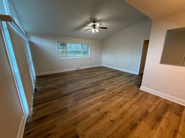 Building Photo - 2764 Plantation Dr