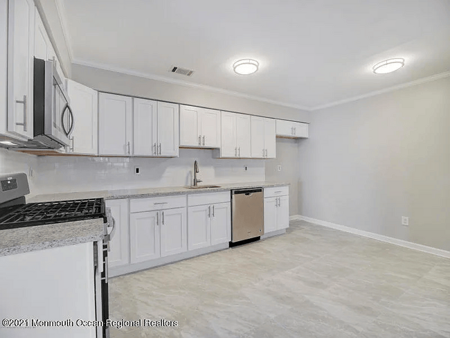 Kitchen - 869 Mariposa Ct