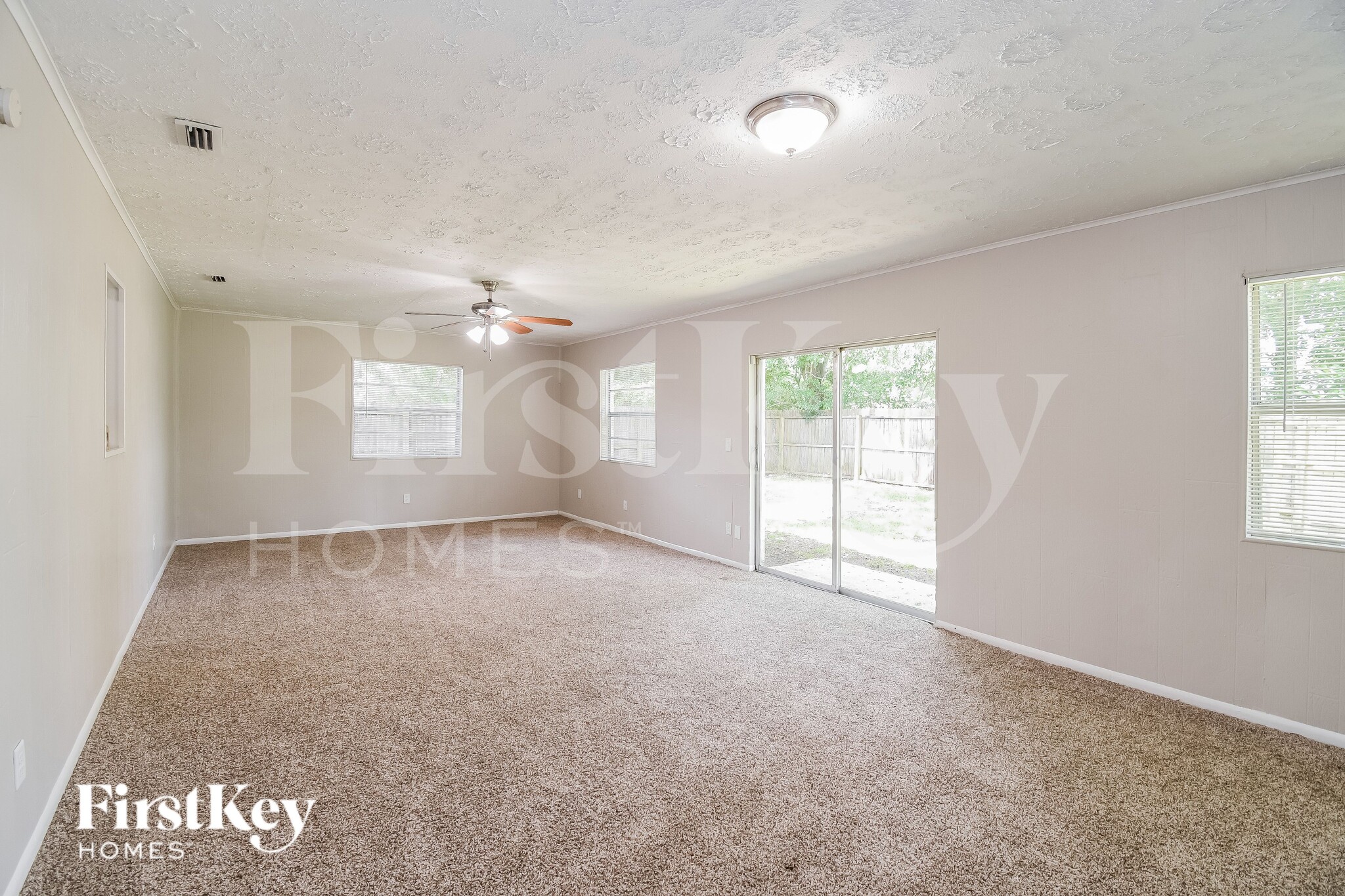 Building Photo - 4476 Jade Dr W