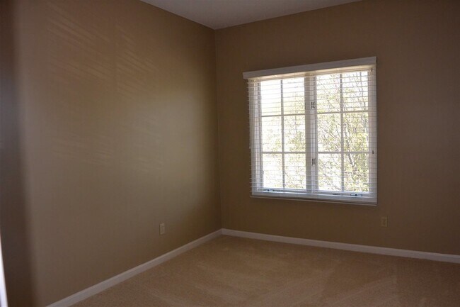 Building Photo - 865 Schilling Farm Cir