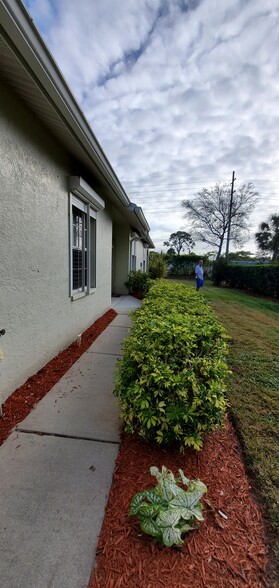 Building Photo - 407 Crossfield Cir