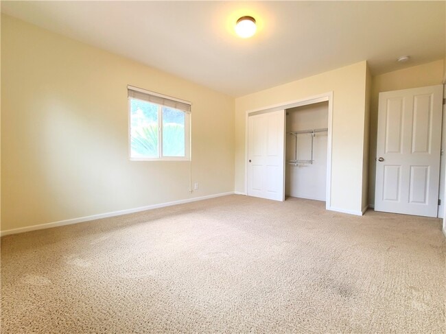 Building Photo - 12149 Country Club Ln