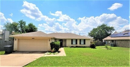 Building Photo - 4606 Mandalay Dr