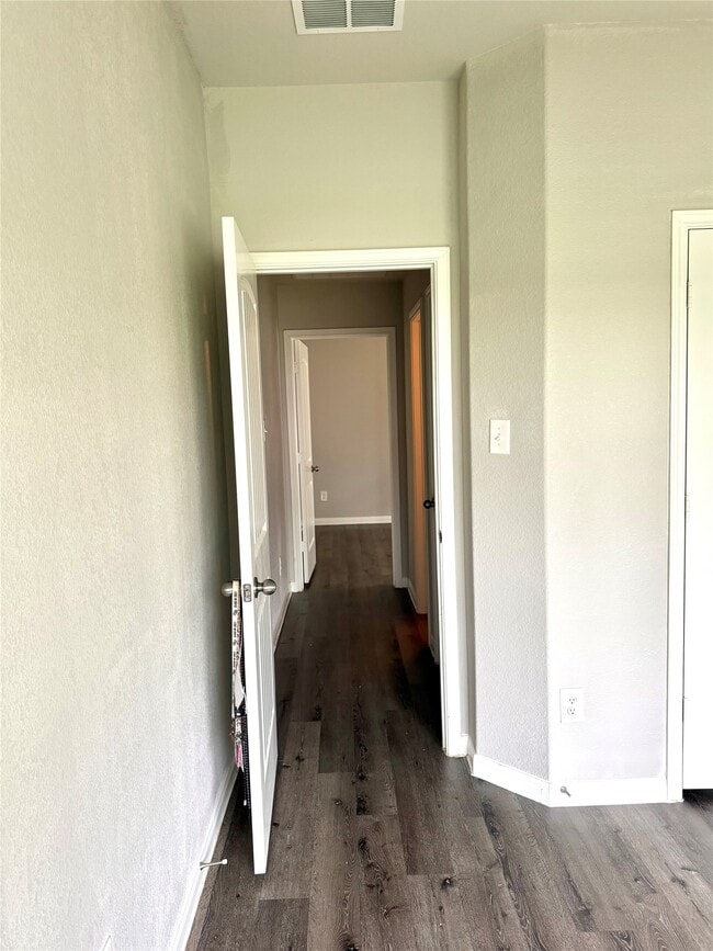 Building Photo - 3302 Alberelli Dr