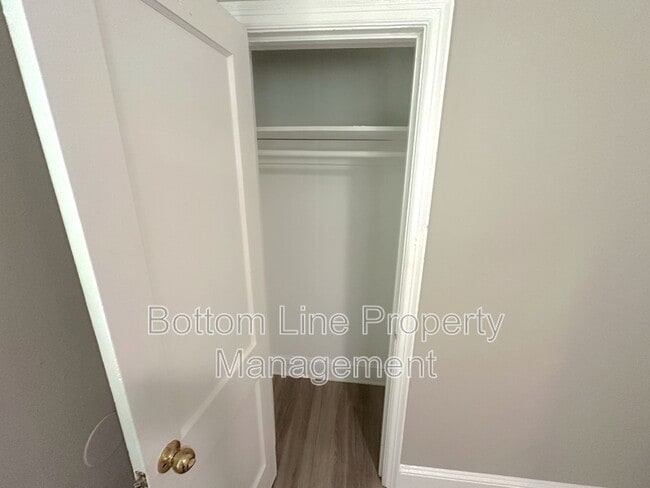 Building Photo - 2438 Columbus Cir