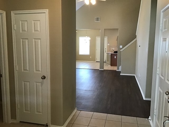 Building Photo - 2026 Acorn Glen Trail