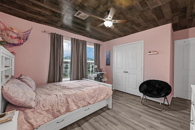 Building Photo - 2509 Ocean Key Dr