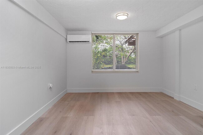 Building Photo - 5845 SW 88th St