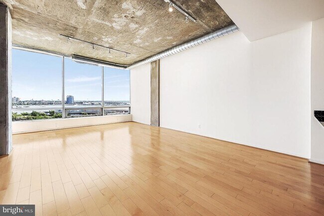 Building Photo - 1200 Steuart St