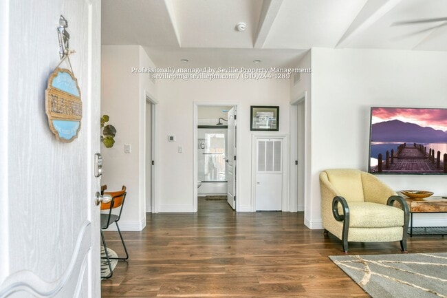 Building Photo - NEWER 2 BR/1 BA detached 1-story unit available soon@