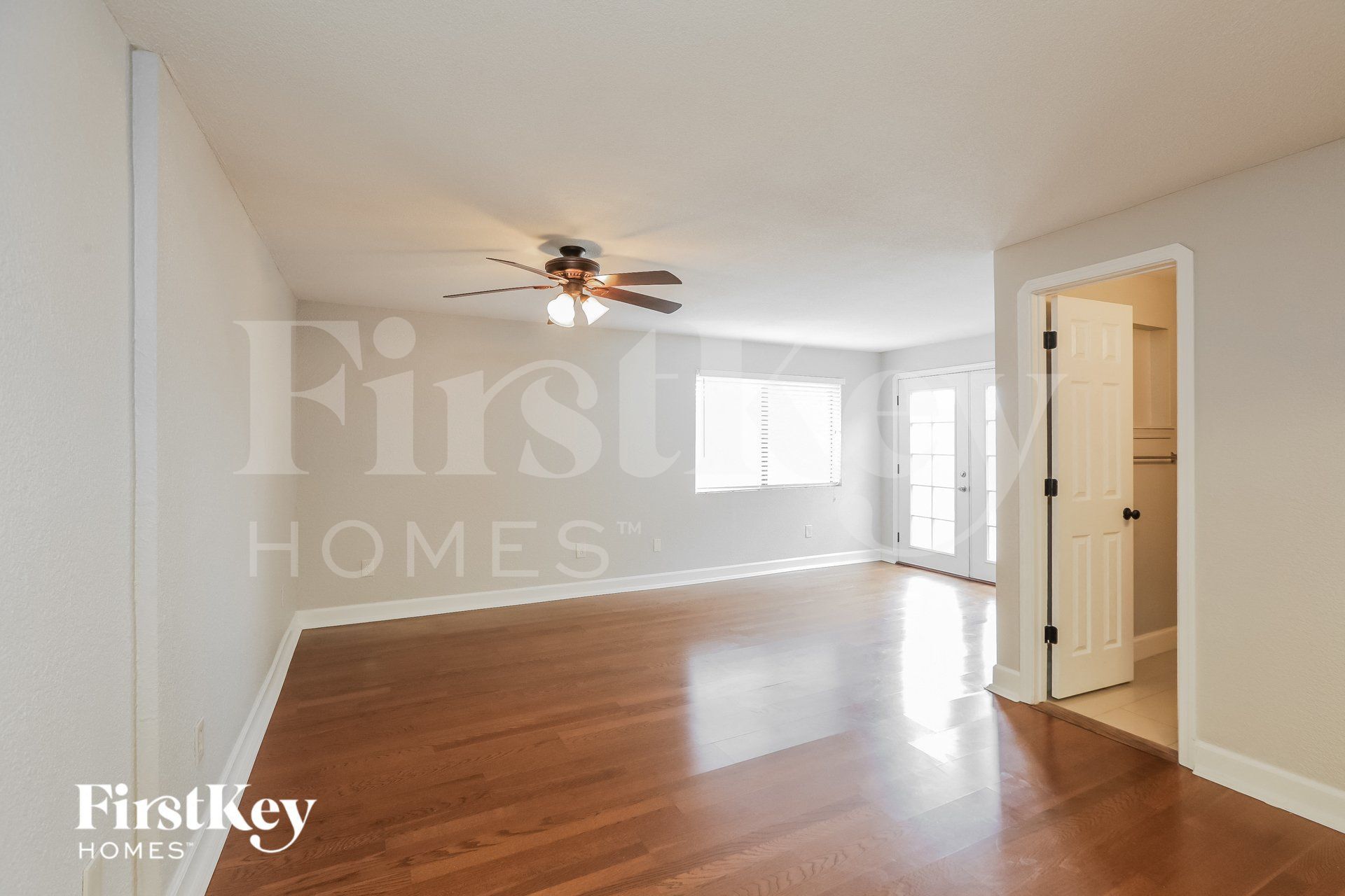 Building Photo - 3827 E Friess Dr