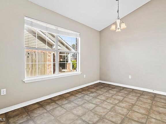 Building Photo - 15095 Cedar Springs Dr