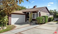 Building Photo - 11130 Greenlawn Ave