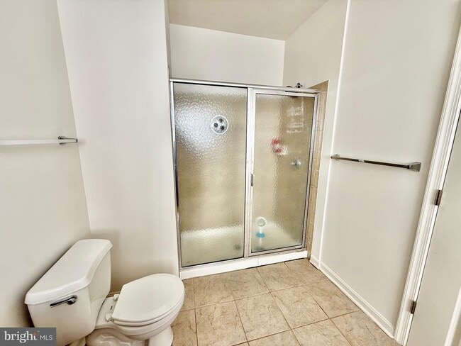 Building Photo - 20013 Newry Dr